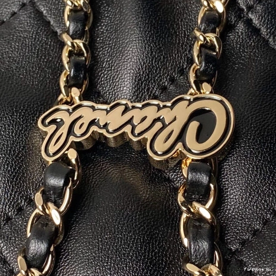 First Bag Ru BUCKET BAG CHANEL 0815